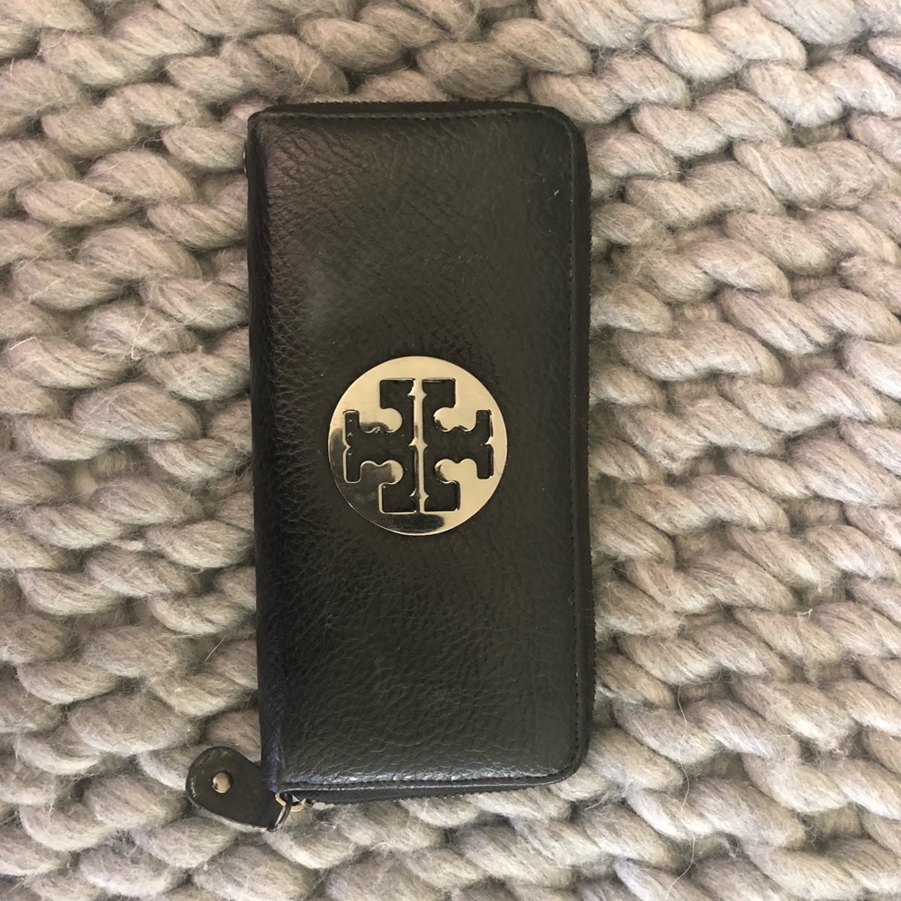 Tory Burch wallet